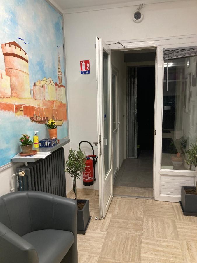 Hotel Les Rosiers La Rochelle  Esterno foto