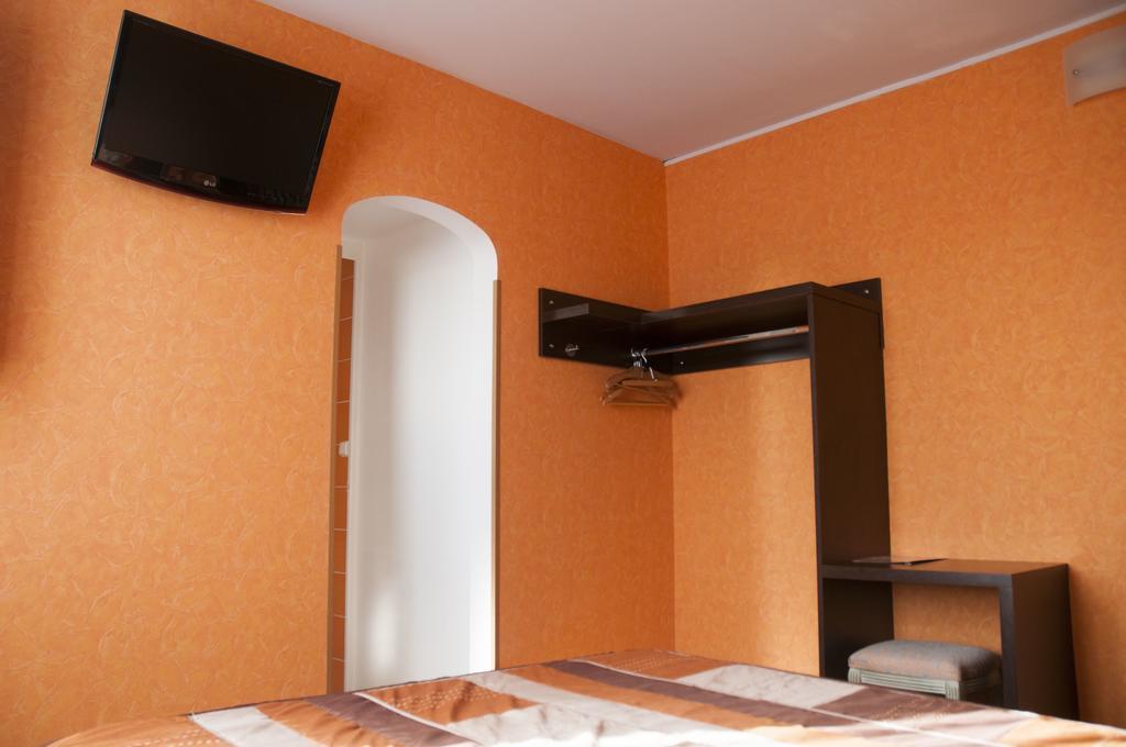 Hotel Les Rosiers La Rochelle  Esterno foto